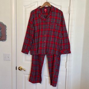Women’s Red plaid pajamas